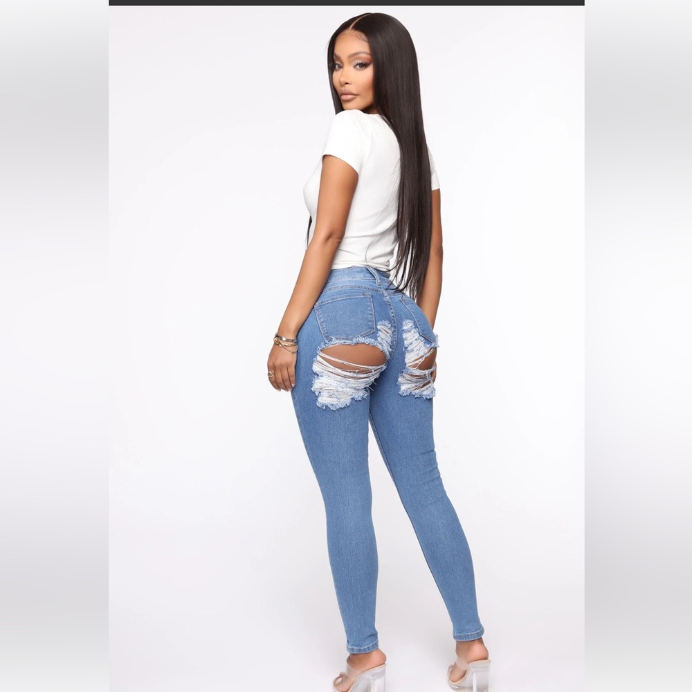 FASHION NOVA - ALL THE BOOTY JEANS - SIZE 11